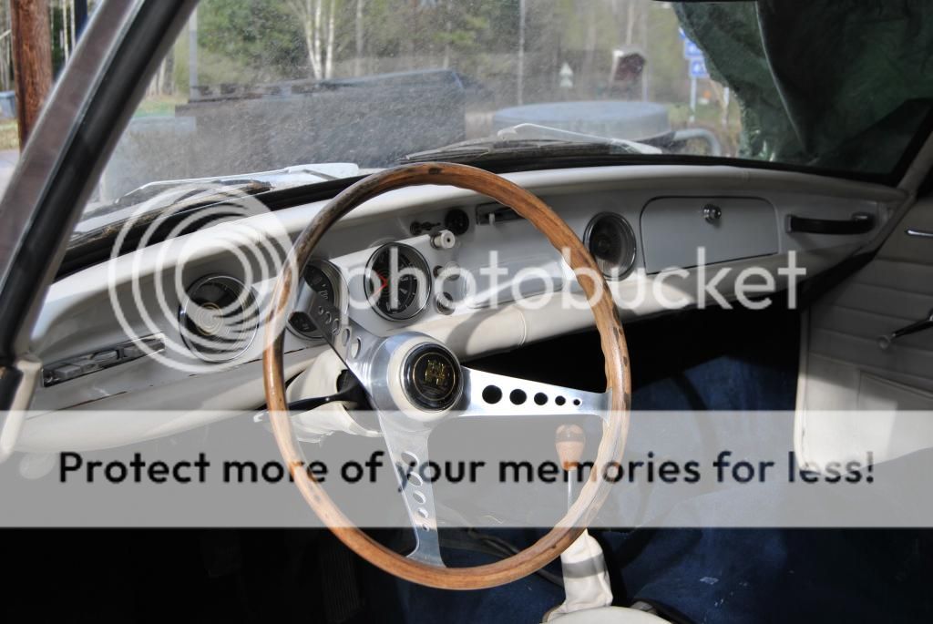 http://i751.photobucket.com/albums/xx152/Edwin_Juvas/Karmann%20Ghia%201500%201962/DS_0006_zps8e3c12aa.jpg
